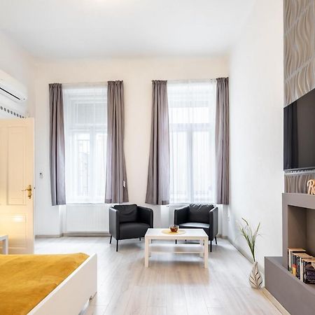 New, High Quality Apartment In The City Center บูดาเปสต์ ภายนอก รูปภาพ