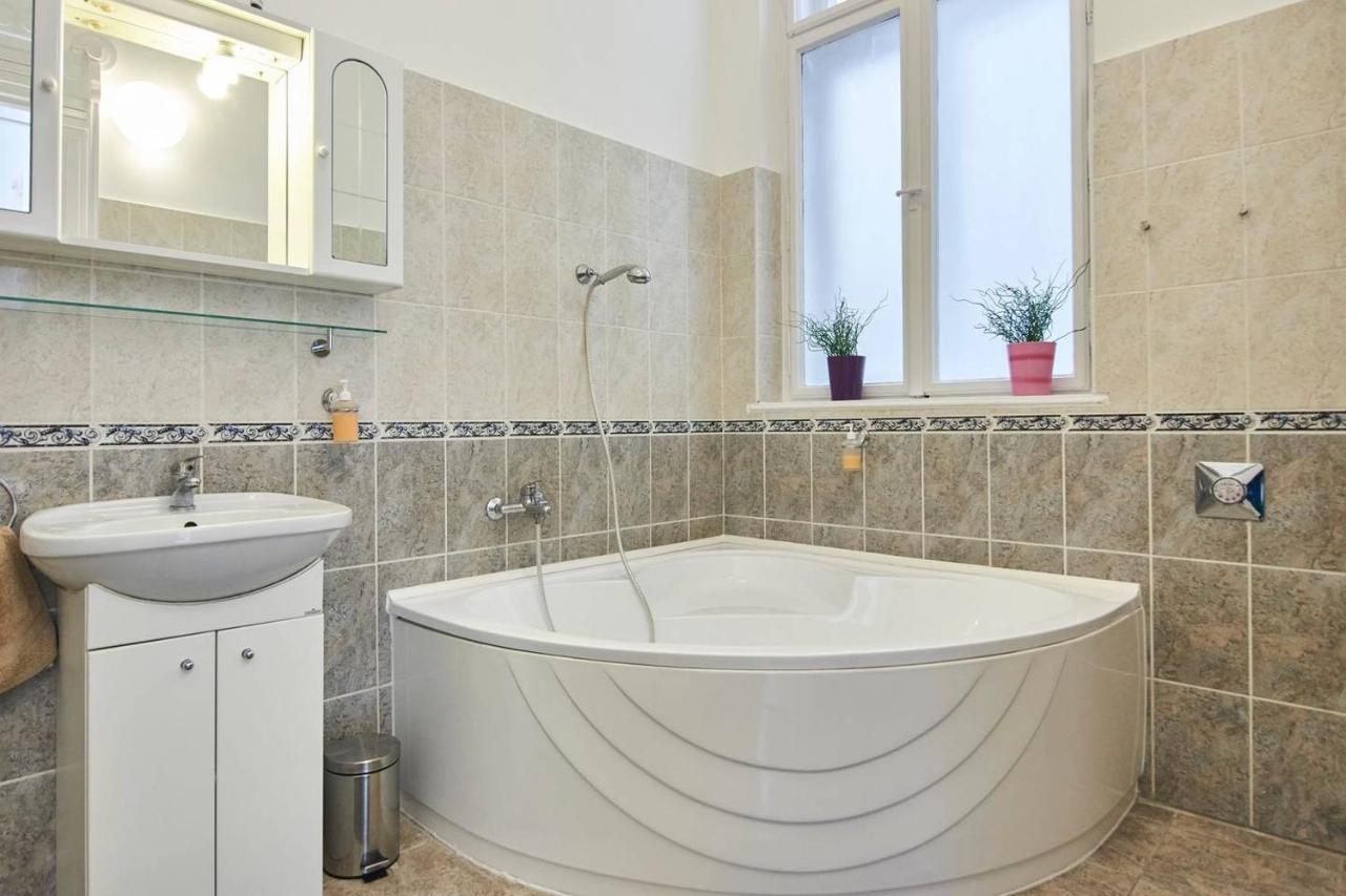 New, High Quality Apartment In The City Center บูดาเปสต์ ภายนอก รูปภาพ